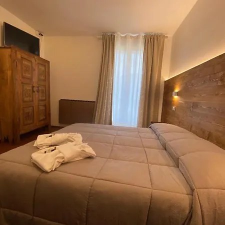 Quai Hotel 2*