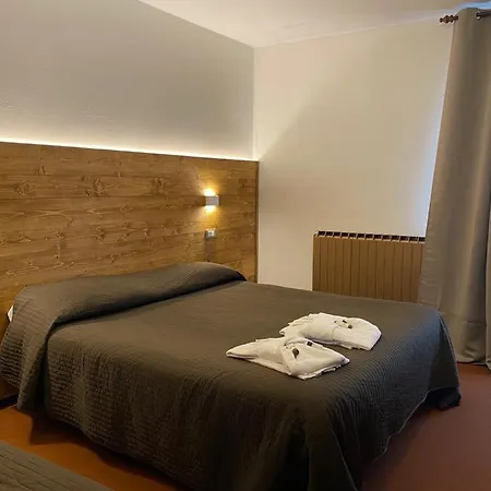 Hotel Quai 2*